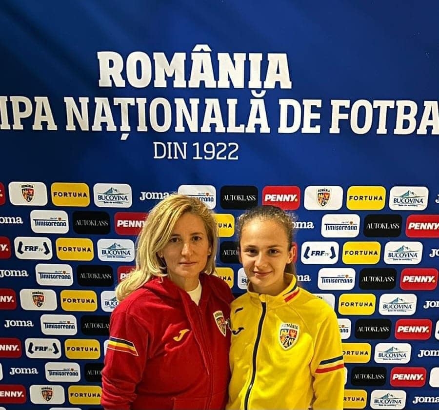 Isabela Lazăr și Aurora Ungureanu-Dobre sunt prezente sub tricolor, la Echipa Naționala de Fotbal Feminin U-19